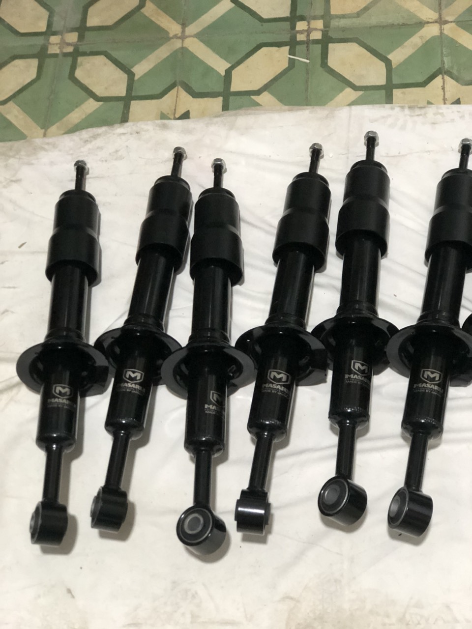 Giảm xóc trước ford ranger